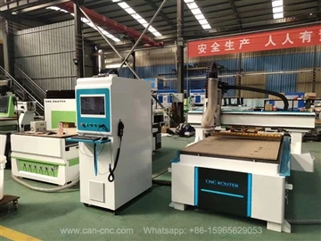 Elkészült a Cape CNC router szerszámváltóval. Köszönjük az ügyfél bizalmát és...